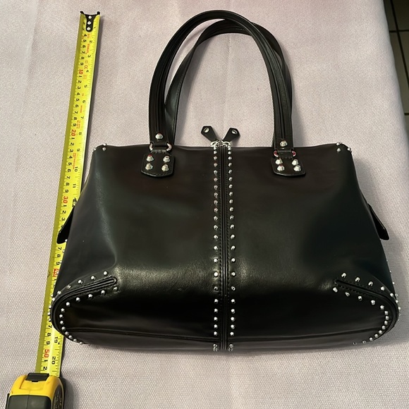 BNWT Michael Kors Astor Large Shoulder Tote. Black leather, silver studded. - Picture 4 of 8